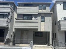 【神奈川県/川崎市多摩区菅野戸呂】多摩区菅野戸呂　中古戸建 外観：写真中央