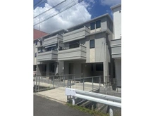 【神奈川県/川崎市多摩区菅野戸呂】多摩区菅野戸呂　中古戸建 外観：写真中央