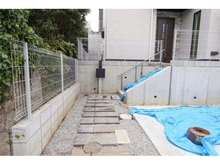 【東京都/町田市真光寺】町田市真光寺1丁目　新築戸建B号棟 アプローチ