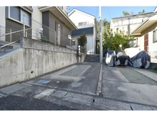 【神奈川県/川崎市多摩区南生田】川崎市多摩区南生田2丁目　中古戸建 駐車場