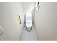 【神奈川県/川崎市多摩区南生田】川崎市多摩区南生田2丁目　中古戸建 トイレ