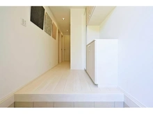 【東京都/杉並区下井草】杉並区下井草三丁目中古戸建 玄関
