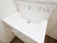 【東京都/世田谷区喜多見】世田谷区喜多見9丁目 新築戸建1号棟 洗面室:洗面ボール