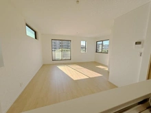 【神奈川県/横浜市港北区高田東】港北区高田東4丁目新築戸建 リビング・ダイニング