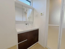 【神奈川県/横浜市港北区高田東】港北区高田東4丁目新築戸建 洗面所