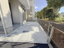 【神奈川県/横浜市港北区高田東】港北区高田東4丁目新築戸建 駐車場