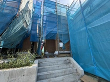 【神奈川県/横浜市鶴見区北寺尾】北寺尾7丁目  新築戸建 4号棟/全20棟 建築中の外観：全20棟/中心奥側