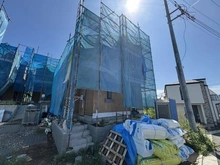 【神奈川県/横浜市鶴見区北寺尾】北寺尾7丁目  新築戸建 5号棟/全20棟 建築中の外観：全20棟/手前側