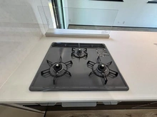 【神奈川県/横浜市鶴見区北寺尾】北寺尾7丁目  新築戸建 6号棟/全20棟 キッチン：三口コンロ