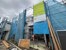 【神奈川県/横浜市鶴見区北寺尾】北寺尾7丁目  新築戸建 18号棟/全20棟 建築中の外観：全20棟/中心