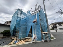 【神奈川県/横浜市鶴見区北寺尾】北寺尾7丁目  新築戸建 20号棟/全20棟 建築中の外観：全20棟/手前側