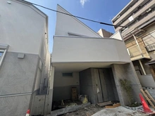 【東京都/大田区山王】 大田区山王2丁目 新築戸建 C号棟/全3棟 外観:全3区画
真ん中が本物件