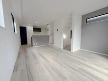 【神奈川県/横浜市港北区大倉山】港北区大倉山7丁目新築戸建　A棟/全2棟 リビング・ダイニング