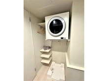【東京都/渋谷区恵比寿】恵比寿3丁目　新築戸建 洗面室：乾燥機は販売価格に含まれます。
