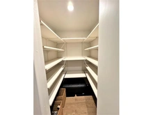 【東京都/渋谷区恵比寿】恵比寿3丁目　新築戸建 シューズインクローゼット：家具などは付属しません。