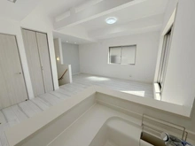 【神奈川県/横浜市港北区高田西】港北区高田西3丁目　新築戸建 リビング・ダイニング