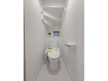 【神奈川県/横浜市港北区高田西】港北区高田西3丁目　新築戸建 トイレ