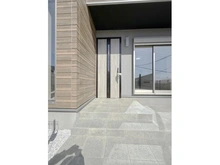 【神奈川県/横浜市港北区高田西】港北区高田西3丁目　新築戸建 玄関