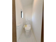 【神奈川県/横浜市港北区高田西】港北区高田西3丁目　新築戸建　1号棟/全2棟 トイレ