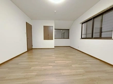 【神奈川県/横浜市港北区篠原台町】港北区篠原台町 戸建 洋室