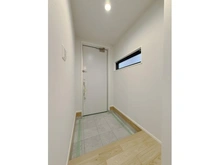 【神奈川県/横浜市港北区下田町】港北区下田町5丁目新築戸建 1号棟/全2棟 玄関