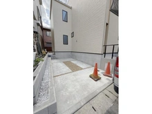 【神奈川県/横浜市港北区新吉田東】港北区新吉田東7丁目　新築戸建  駐車場