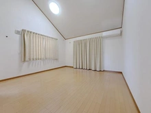 【神奈川県/横浜市港北区新吉田東】港北区新吉田東5丁目　戸建 洋室