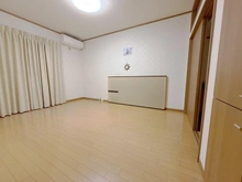 【神奈川県/横浜市港北区新吉田東】港北区新吉田東5丁目　戸建 洋室