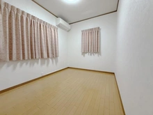 【神奈川県/横浜市港北区新吉田東】港北区新吉田東5丁目　戸建 洋室