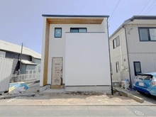 【神奈川県/横浜市港北区篠原町】港北区篠原町 新築戸建 建築中の外観：全1棟/写真中央