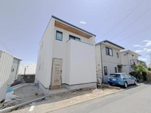 【神奈川県/横浜市港北区篠原町】港北区篠原町 新築戸建 建築中の外観：全1棟/写真中央