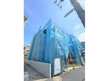 【東京都/世田谷区三軒茶屋】世田谷区三軒茶屋　新築戸建　A号棟/全2棟 建築中の外観：全2区画、全2棟現場