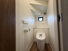 【神奈川県/横浜市港北区篠原台町】港北区篠原台町　戸建 トイレ：1F