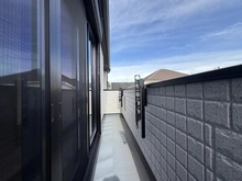 【神奈川県/横浜市港北区篠原台町】港北区篠原台町　戸建 バルコニー：LDK部分