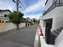 【神奈川県/横浜市港北区篠原台町】港北区篠原台町　戸建 前面道路