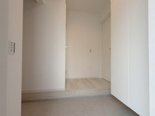 【神奈川県/横浜市都筑区見花山】都筑区見花山　新築戸建　2号棟/全2棟 玄関