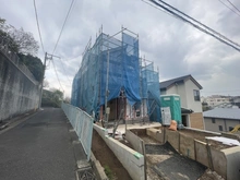 【神奈川県/横浜市港北区篠原東】港北区篠原東3丁目　新築戸建 建築中の外観