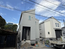 【神奈川県/横浜市金沢区六浦】横浜市金沢区六浦3丁目　新築戸建て1号棟 外観：全2区画1号棟/写真中央