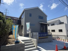 【神奈川県/横浜市金沢区東朝比奈】横浜市金沢区東朝比奈3丁目　新築戸建て2号棟 外観：全2棟　2号棟写真中央
　