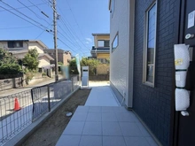 【神奈川県/横浜市金沢区東朝比奈】横浜市金沢区東朝比奈3丁目　新築戸建て2号棟 玄関