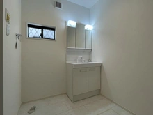 【神奈川県/横浜市金沢区富岡西】横浜市金沢区富岡西4丁目　新築戸建て1号棟 洗面所