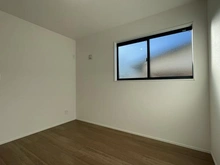 【神奈川県/横浜市金沢区釜利谷南】横浜市金沢区釜利谷南2丁目　新築戸建て 洋室