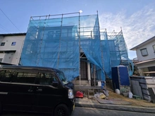 【神奈川県/横浜市金沢区富岡西】横浜市金沢区富岡西4丁目　新築戸建て 建築中の外観