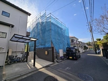 【神奈川県/横浜市金沢区富岡西】横浜市金沢区富岡西4丁目　新築戸建て 建築中の外観