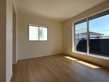 【神奈川県/横浜市金沢区富岡西】横浜市金沢区富岡西4丁目　新築戸建て 洋室