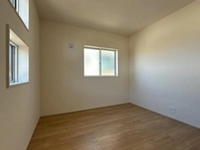 【神奈川県/横浜市金沢区富岡西】横浜市金沢区富岡西4丁目　新築戸建て 洋室