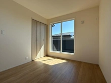 【神奈川県/横浜市金沢区富岡西】横浜市金沢区富岡西4丁目　新築戸建て 洋室