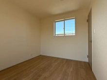 【神奈川県/横浜市金沢区富岡西】横浜市金沢区富岡西4丁目　新築戸建て 洋室