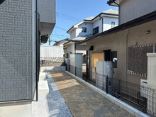 【神奈川県/横浜市金沢区富岡西】横浜市金沢区富岡西4丁目　新築戸建て 庭