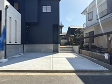 【神奈川県/横浜市金沢区富岡西】横浜市金沢区富岡西4丁目　新築戸建て 駐車場